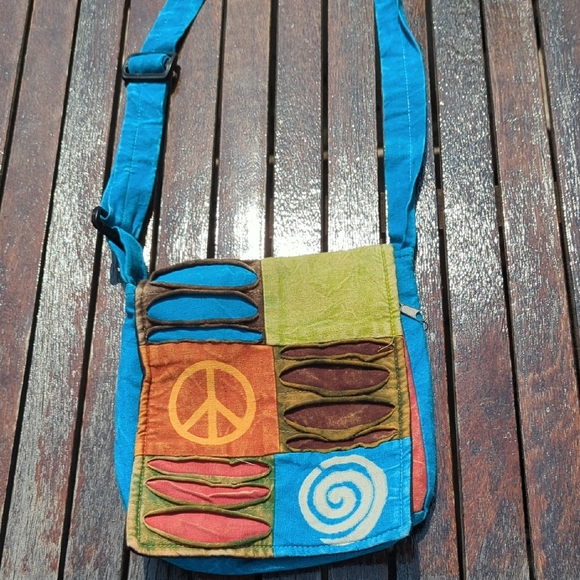 Fair Trade Made In Nepal Small Purse - Picture 1 of 5